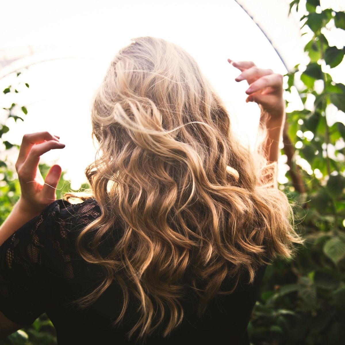 Biotine cheveux : bienfaits et conseils beauté